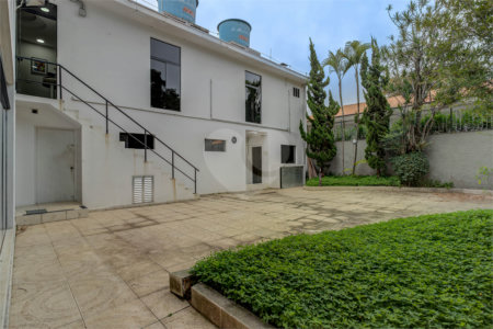 Sobrado à venda ou para alugar com 1 quarto em Chácara Santo Antônio (zona Sul), São Paulo, SP