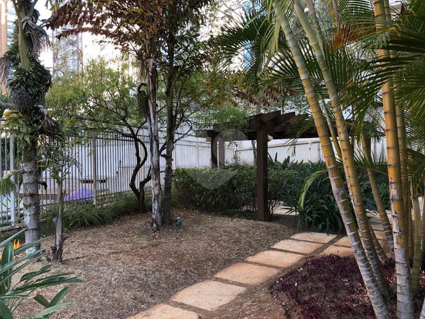 Apartamento à venda com 3 suítes em Vila Suzana, São Paulo, SP