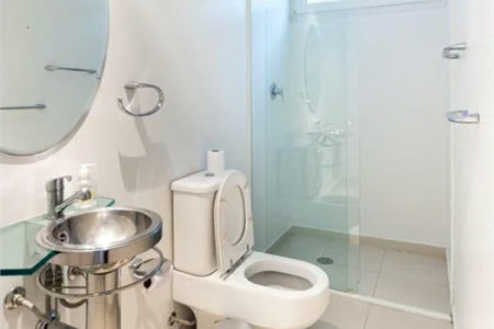 Casa à venda com 6 suítes no condomínio Vitória Régia, São Paulo - SP