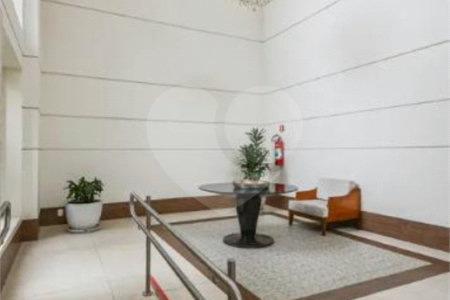 Apartamento à venda com 2 quartos em Aclimação, São Paulo, SP
