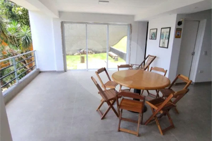 Casa à venda ou para alugar com 3 quartos, sendo 1 suíte, no condomínio Alpes da Cantareira, Mairiporã - SP
