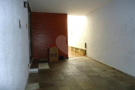 Sobrado à venda com 4 quartos em Santa Teresinha, São Paulo, SP