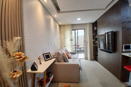 Apartamento à venda com 2 quartos, sendo 1 suíte,  em Bairro do Cambará, São Roque, SP