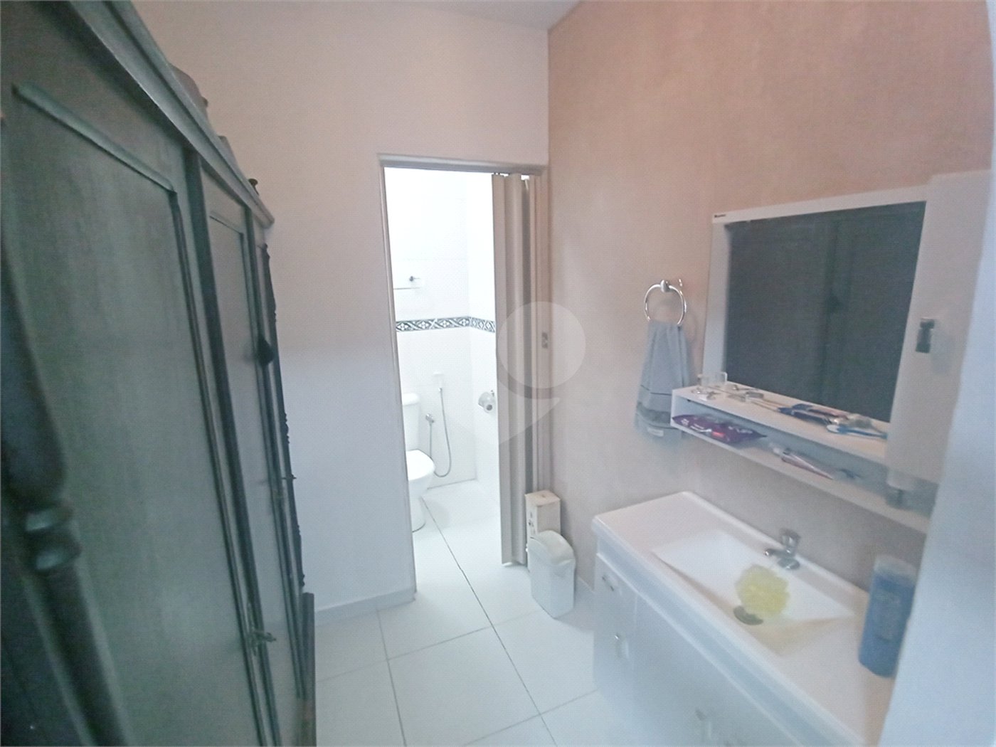 Casa à venda com 3 quartos, sendo 1 suíte,  no Centro, Vinhedo, SP