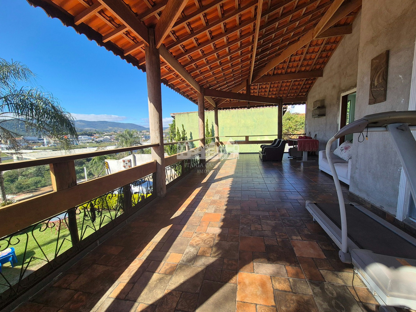 Chácara à venda ou locação no Jardim Estância Brasil – Atibaia/SP, com vista para a Pedra Grande