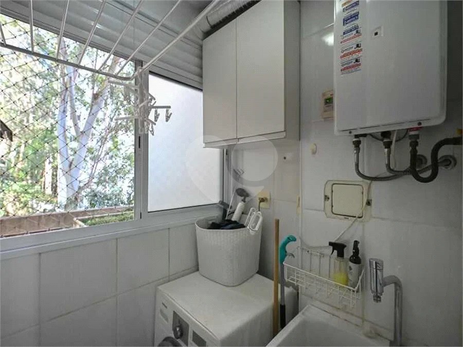 Apartamento à venda com 3 quartos, sendo 1 suíte,  em Vila Andrade, São Paulo, SP