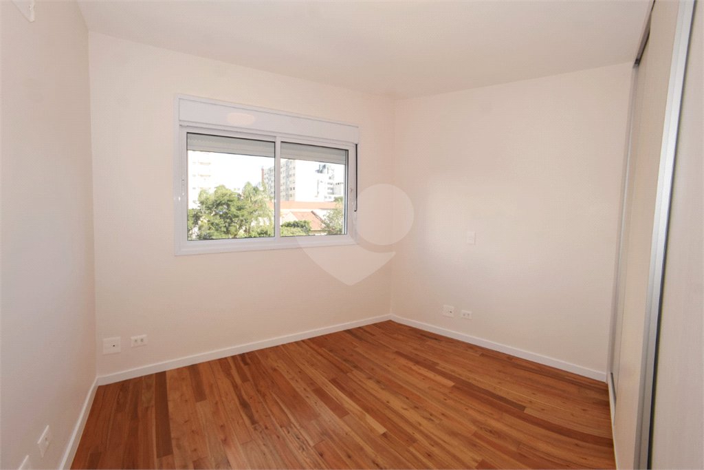 Apartamento à venda com 3 suítes em Vila Romana, São Paulo, SP