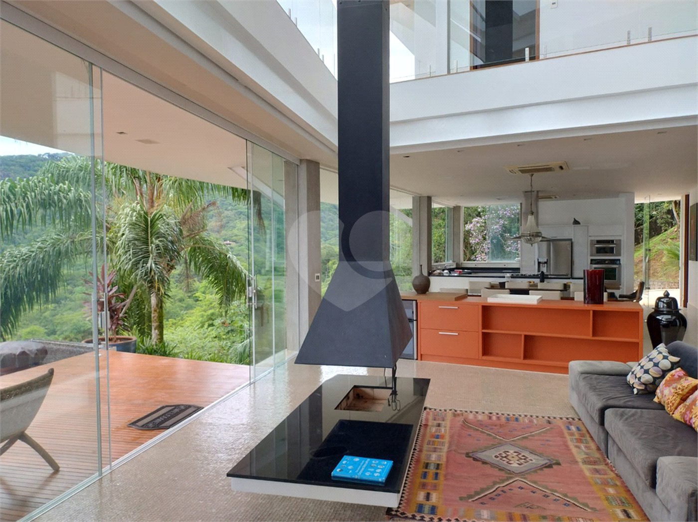 Casa à venda com 4 suítes em Praia Vermelha, Ubatuba, SP
