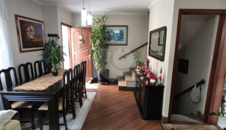 Casa à venda com 3 quartos, sendo 1 suíte,  no condomínio Indefinido_ernani Pinto_439, São Paulo - SP