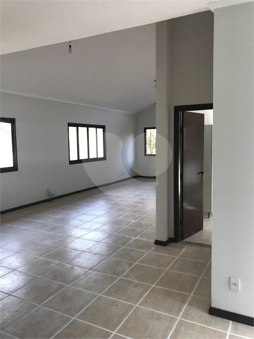 Casa assobradada à venda no Jardim Panorama – Vinhedo/SP