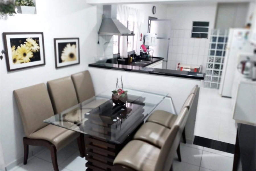 Casa à venda com 4 quartos, sendo 1 suíte, em Santana, São Paulo, SP