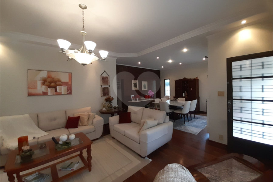 Casa à venda com 4 quartos, sendo 2 suítes,  em Jardim Floresta, São Paulo, SP