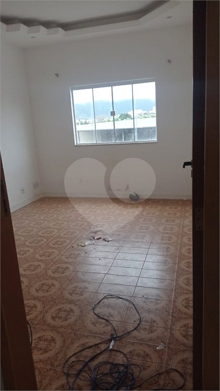 Casa à venda com 3 quartos em Campo Grande, Rio de Janeiro, RJ