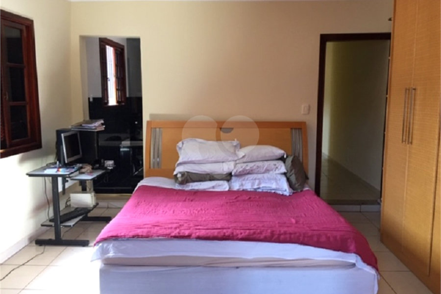 Sobrado à venda com 3 quartos, sendo 1 suíte, em Vila Albertina, São Paulo, SP