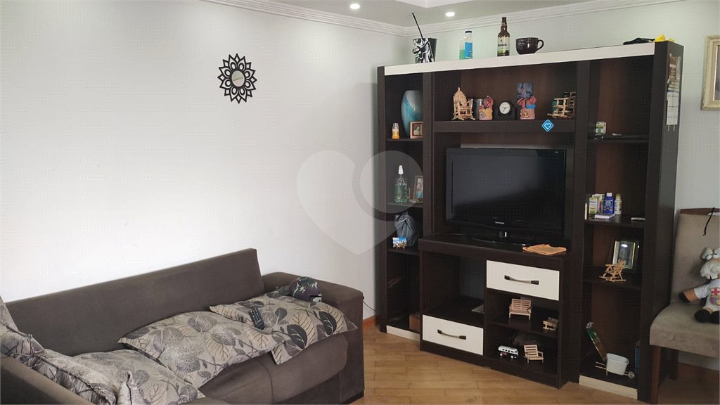 Apartamento à venda com 3 quartos, sendo 1 suíte,  em Campo Grande, São Paulo, SP