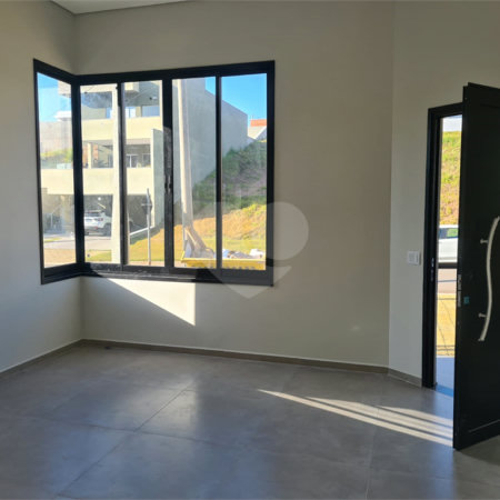Casa à venda com 3 suítes no condomínio Reserva dos Jatobás, Louveira - SP