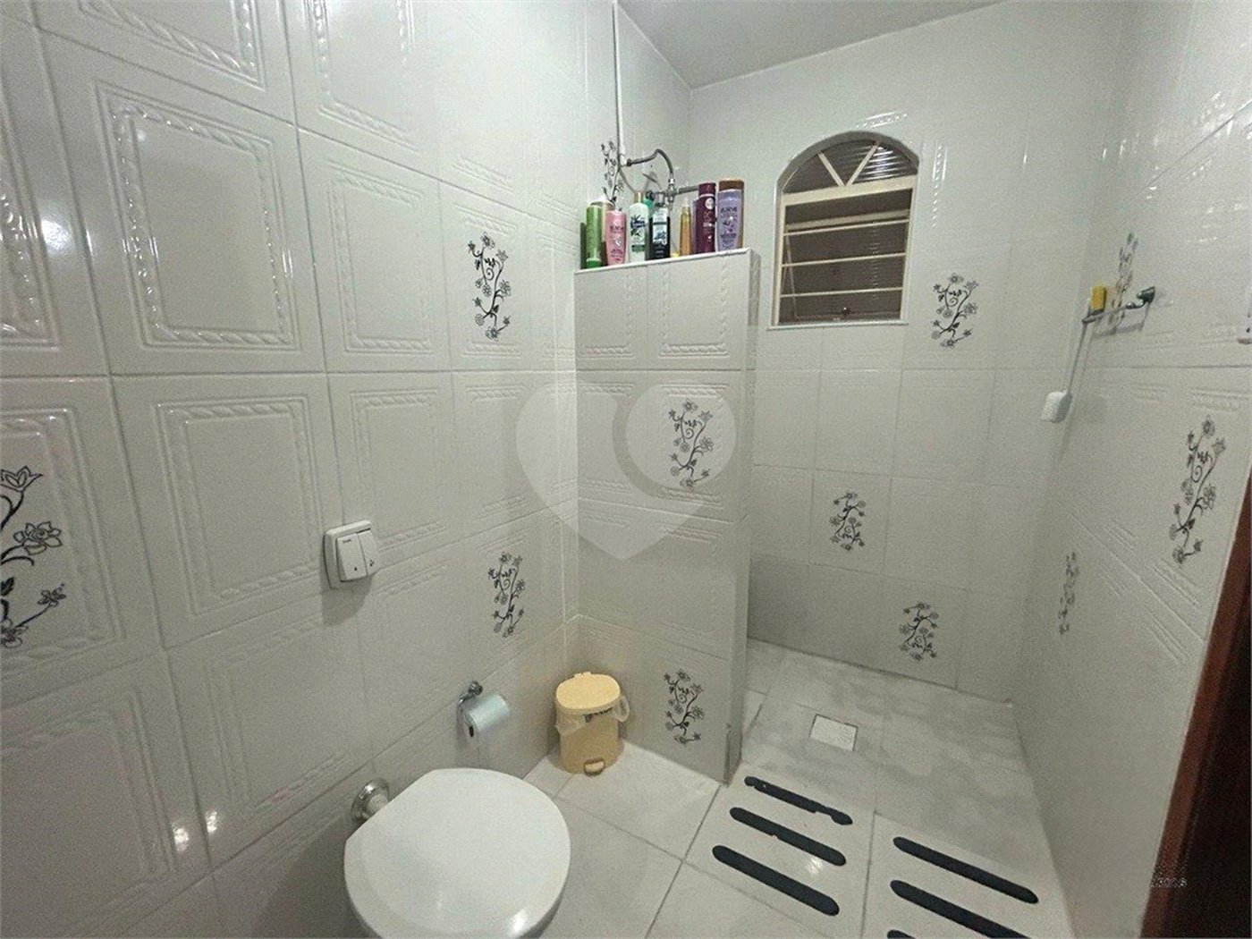 Casa à venda com 3 quartos, sendo 1 suíte,  em Éden, Sorocaba, SP