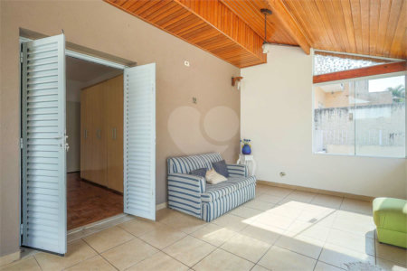 Casa Térrea à venda com 3 quartos, sendo 1 suíte, em Cidade Vargas, São Paulo, SP