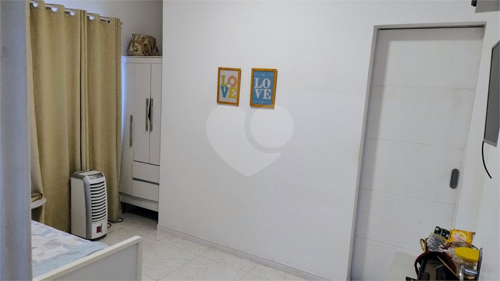 Casa à venda com 3 quartos, sendo 2 suítes, no condomínio Planície do Araguaia, Rio de Janeiro - RJ