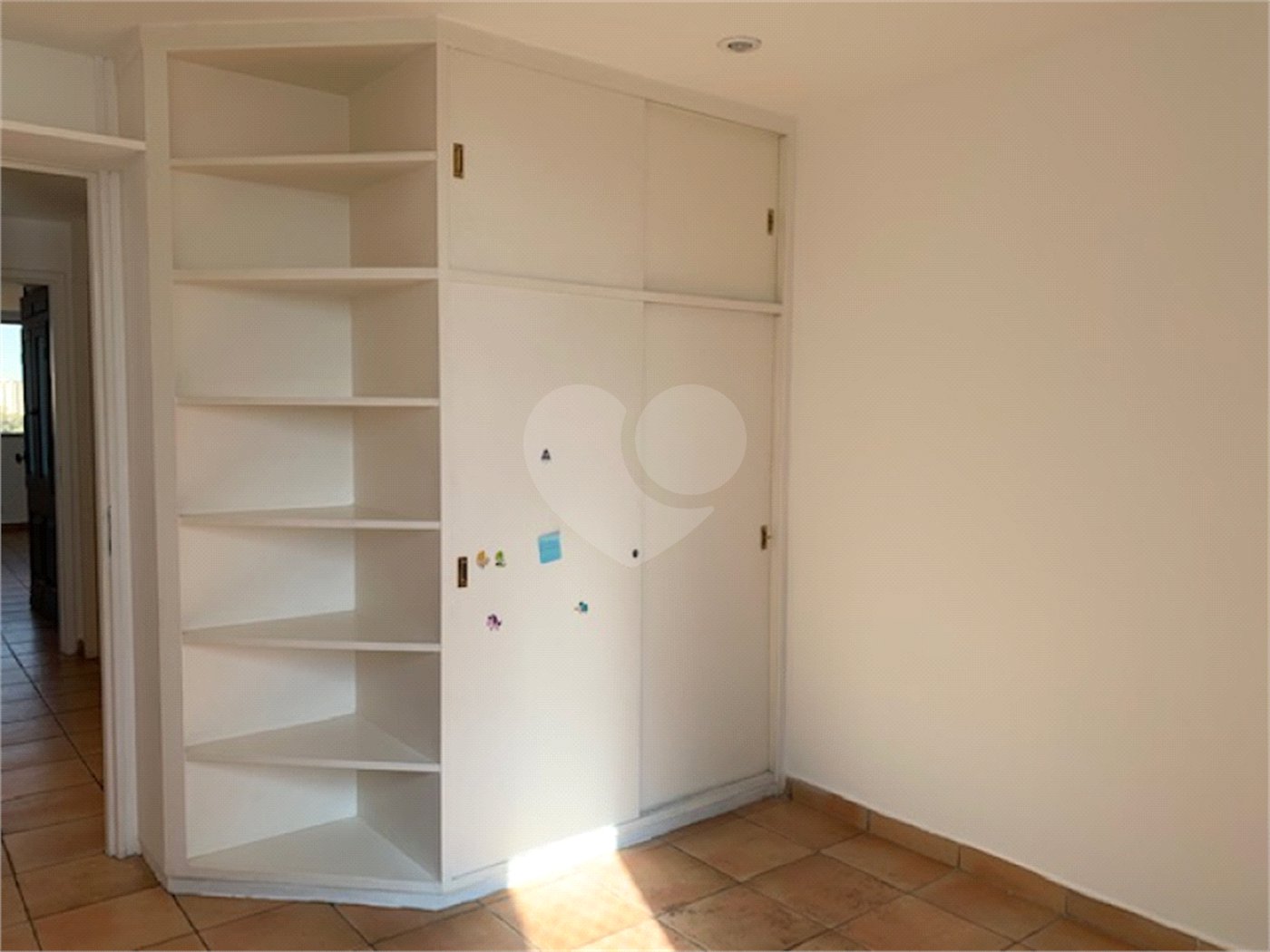 Apartamento à venda com 3 quartos, sendo 1 suíte, em Alto da Boa Vista, São Paulo, SP