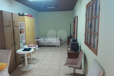 Sobrado à venda com 2 suítes em Várzea de Baixo, São Paulo, SP