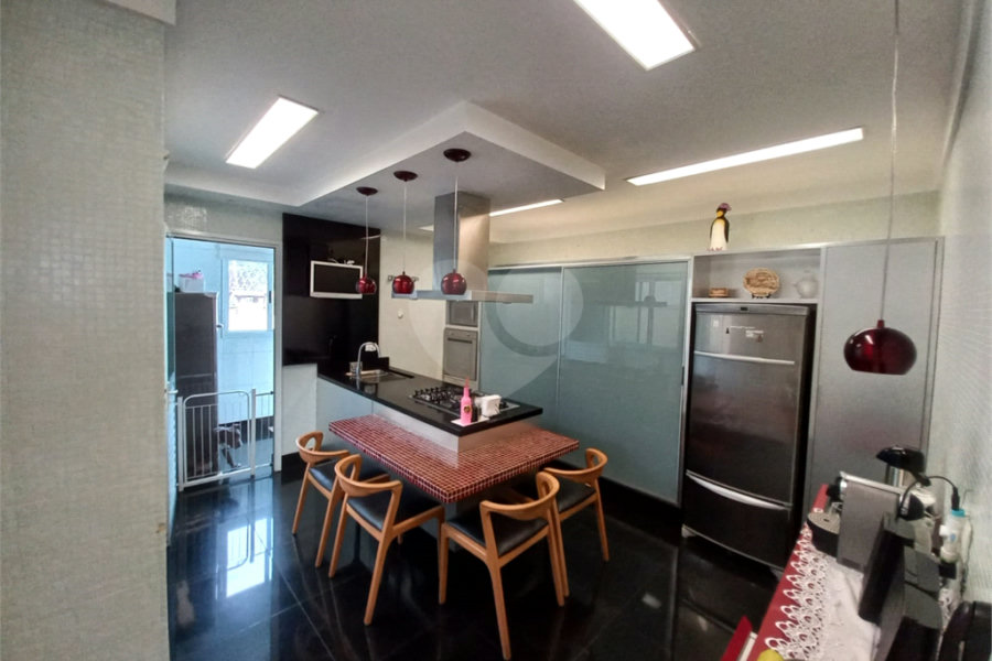 Casa à venda com 3 suítes no condomínio Maison Montparnasse, São Paulo - SP