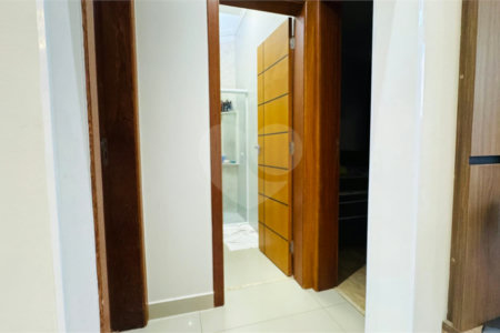 Casa à venda com 3 quartos, sendo 1 suíte, no condomínio Horto Florestal III, Sorocaba - SP