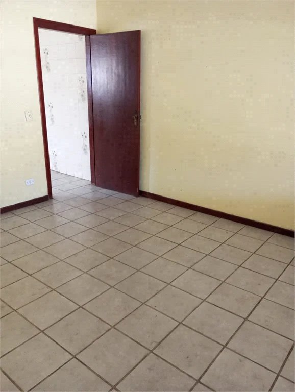 Casa à venda com 3 quartos, sendo 2 suítes, em Jardim Maria Duarte, São Paulo, SP