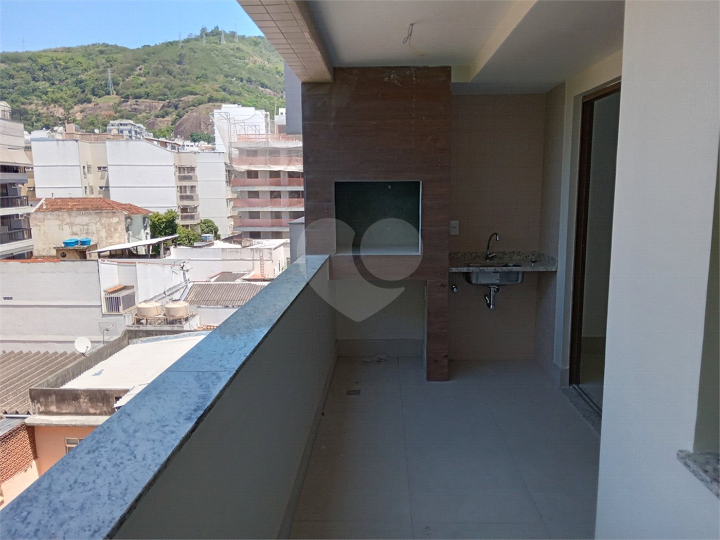 Apartamento à venda com 2 quartos, sendo 1 suíte,  em Tijuca, Rio de Janeiro, RJ