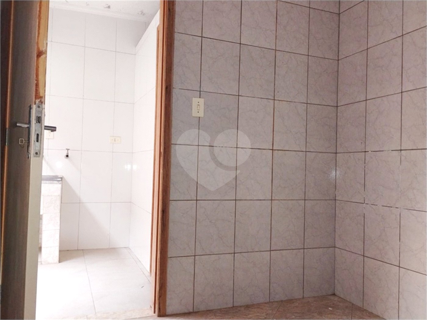Sobrado à venda com 2 quartos em Vila Nivi, São Paulo, SP