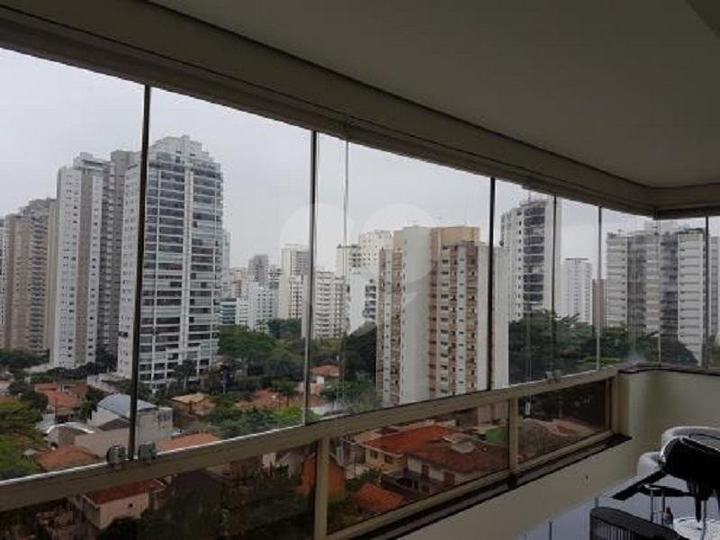 Apartamento de alto padrão à venda no Campo Belo – 214 m² | 4 dormitórios | 3 suítes | 4 vagas