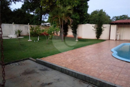 Chácara Balneário do 29 com piscina.