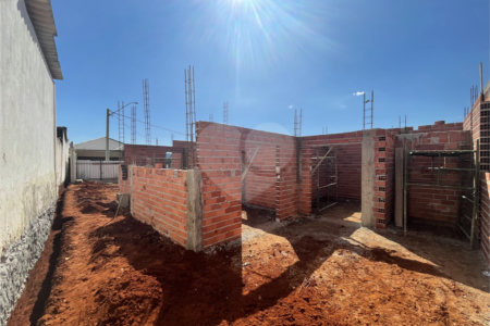 Casa à venda com 3 quartos, sendo 1 suíte, no condomínio Tivolli Residencial, Itapetininga - SP