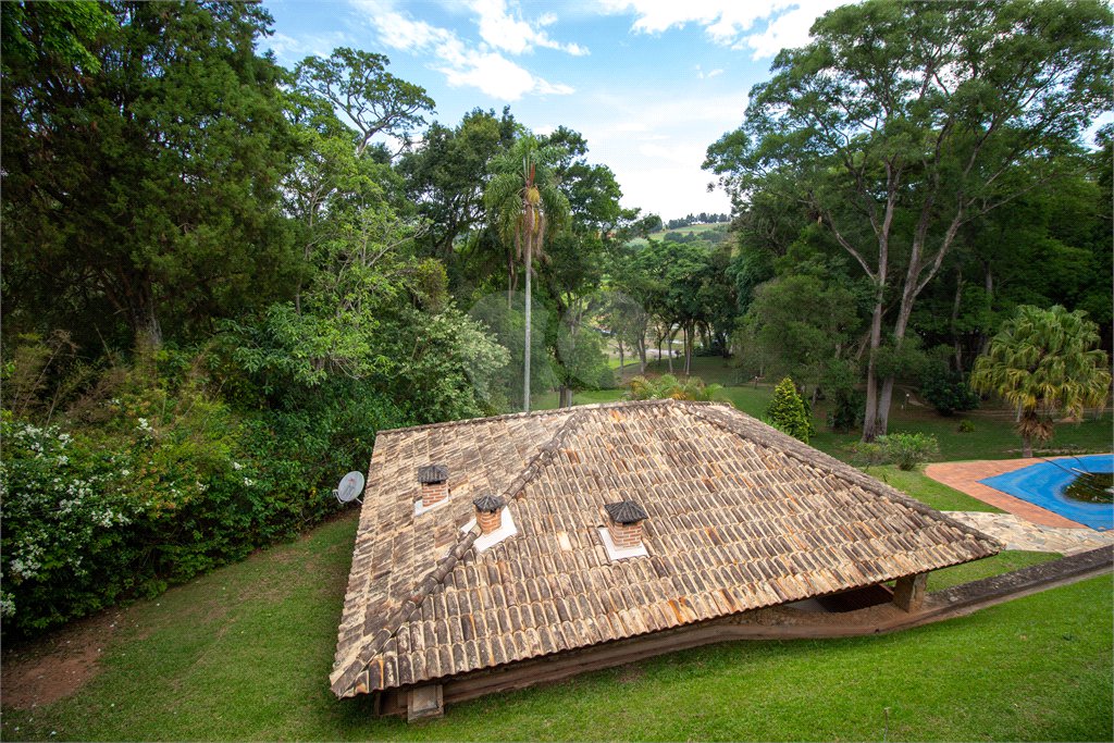 Chácara à venda com 4 quartos, sendo 2 suítes, em Jardim Oriental, Mairinque, SP
