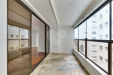 Apartamento à venda com 3 suítes em Granja Julieta, São Paulo, SP