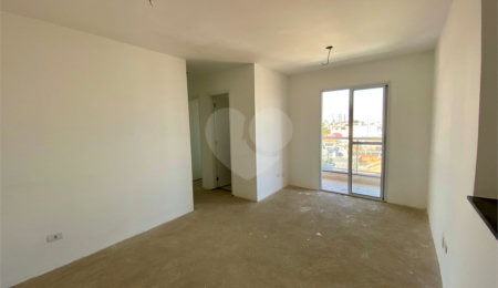Apartamento à venda com 2 quartos, sendo 1 suíte,  em Vila Galvão, Guarulhos, SP