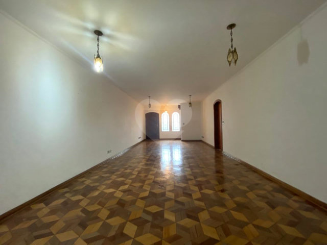 Sobrado à venda com 4 quartos, sendo 1 suíte,  em Santana, São Paulo, SP
