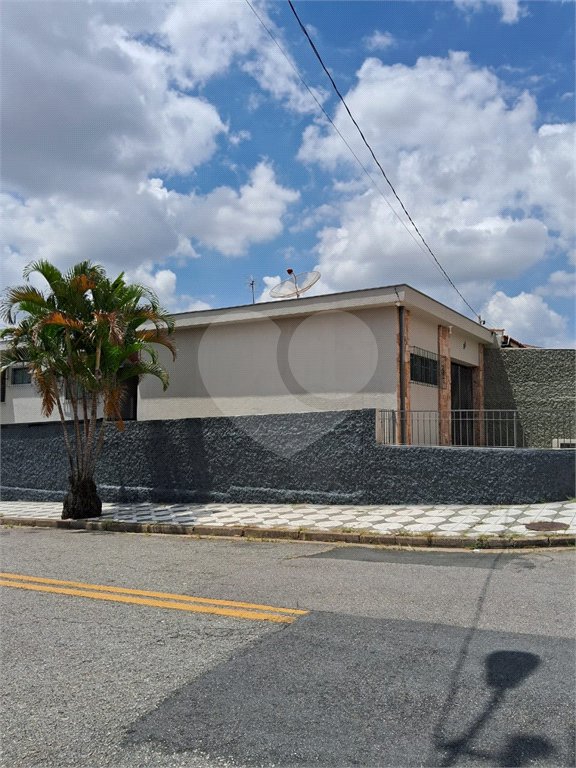 Casa à venda com 3 quartos, sendo 1 suíte,  em Vila Gabriel, Sorocaba, SP