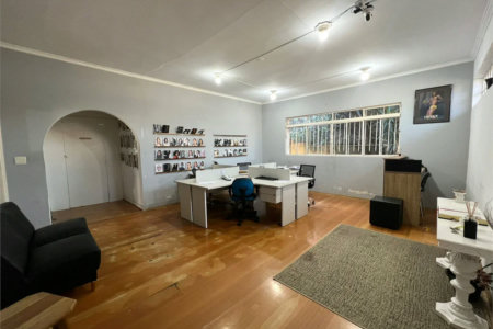 Casa à venda com 4 quartos, sendo 1 suíte, em Jardim Colombo, São Paulo, SP