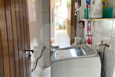 Casa à venda com 3 quartos, sendo 1 suíte, em Vila Acoreana, Poá, SP