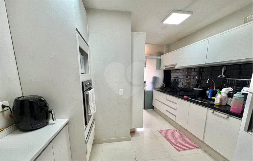 Cobertura à venda com 3 quartos, sendo 1 suíte, em Vila Mariana, São Paulo, SP