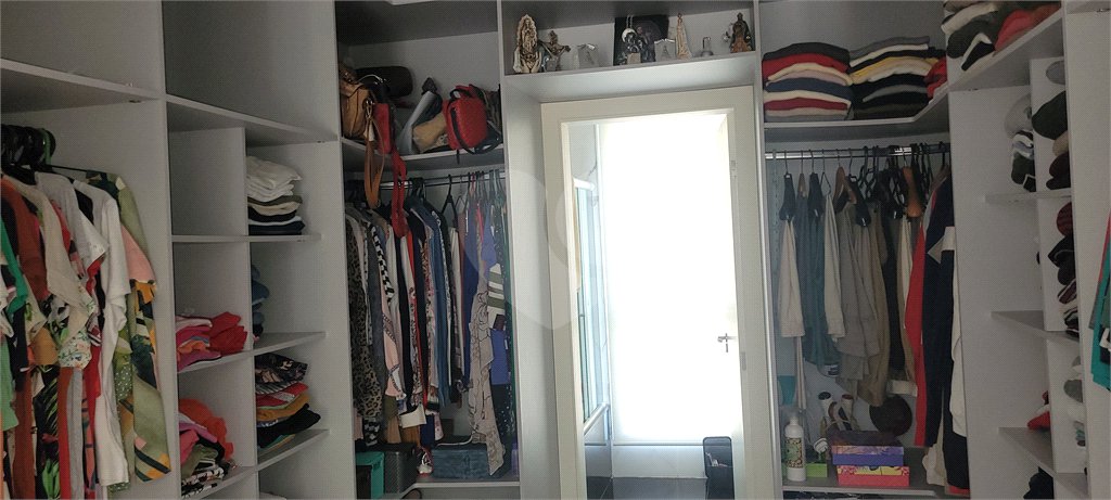 Casa à venda ou para alugar com 3 suítes no condomínio Sausalito, Mairiporã - SP