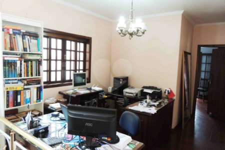 Sobrado à venda com 4 quartos, sendo 2 suítes, em Jardim Prudência, São Paulo, SP