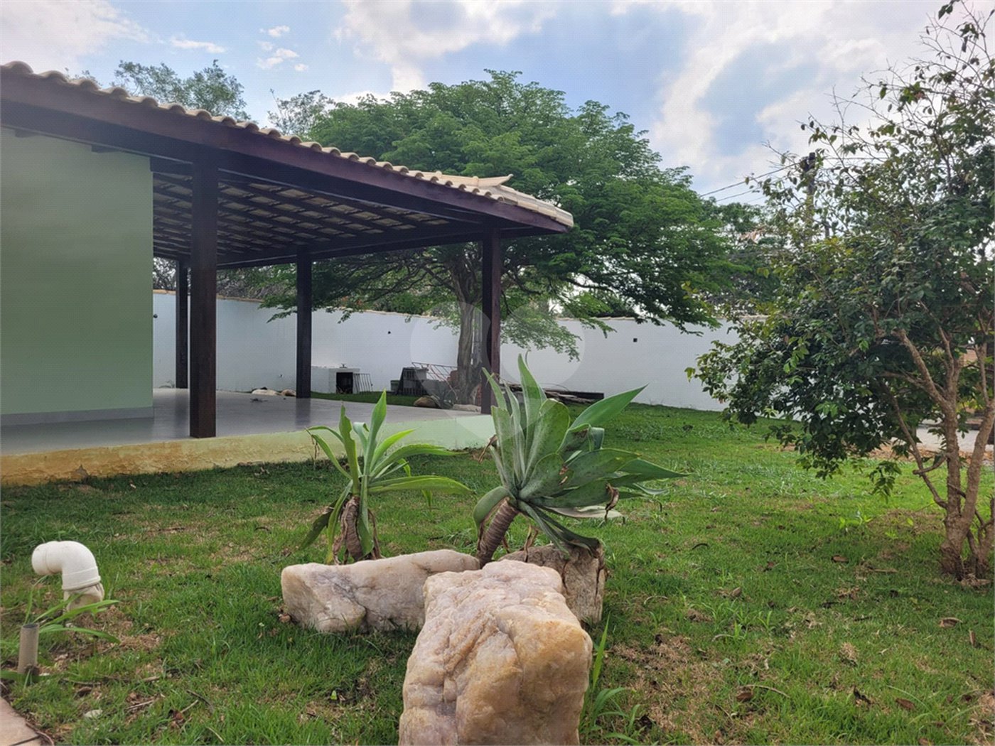 Terreno em condomínio à venda com 3 quartos, sendo 2 suítes, em Caravelas, Armação dos Búzios, RJ