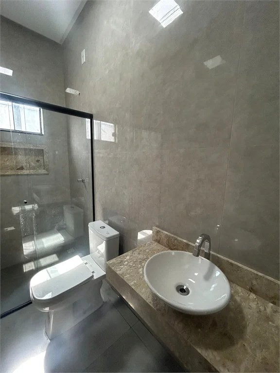Casa à venda com 3 quartos, sendo 1 suíte,  em São Luís, Balsas, MA