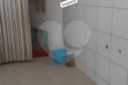 Casa à venda com 3 quartos, sendo 1 suíte, no condomínio Zuleika Jabour, Salto - SP