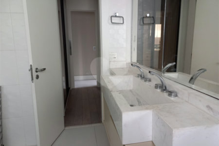 Casa Térrea à venda com 3 quartos, sendo 1 suíte,  em Vila Ribeiro de Barros, São Paulo, SP