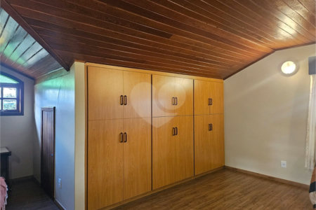 Casa à venda com 4 quartos, sendo 3 suítes, em Jardim Tapajós, Atibaia, SP