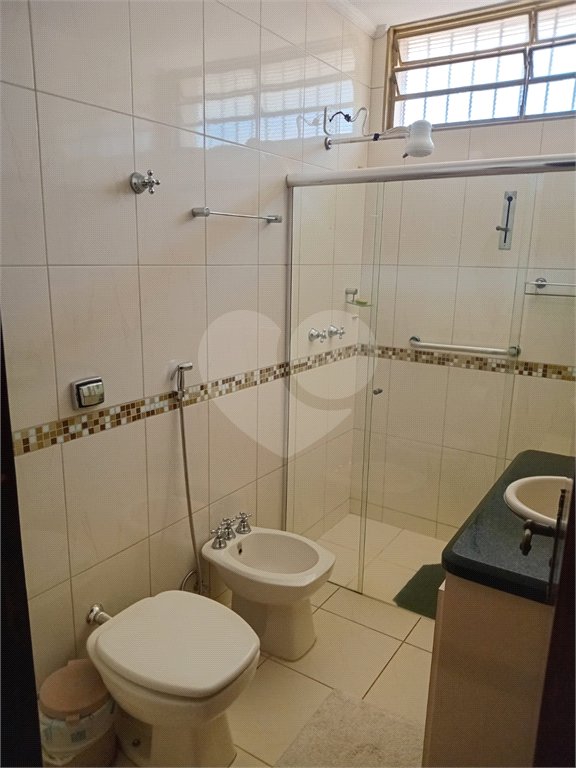 Casa à venda com 3 quartos, sendo 1 suíte, em Vila José Bonifácio, Araraquara, SP