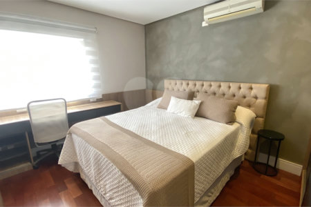 Casa à venda com 4 quartos, sendo 3 suítes, no condomínio Brisa Verde, São Paulo - SP